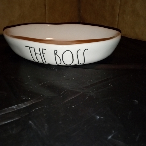Rae Dunn Other - Rae Dunn the boss cat dish